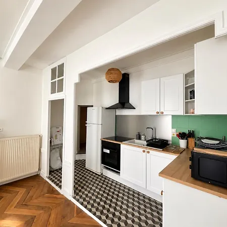 L'emeraude - De Charme A Apartment Riom